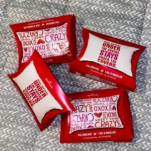 Vintage Hallmark Standard Pillow Covers 🩷🩷